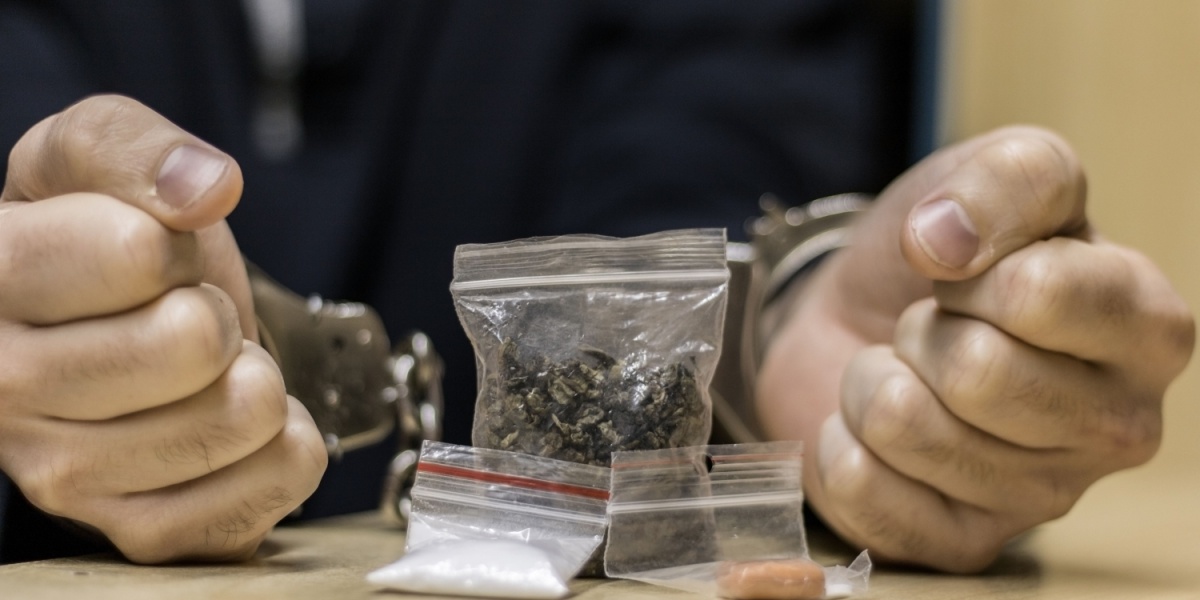 7 Critical Steps to Take If You’re Caught with Drugs but Not Charged Yet in Miami